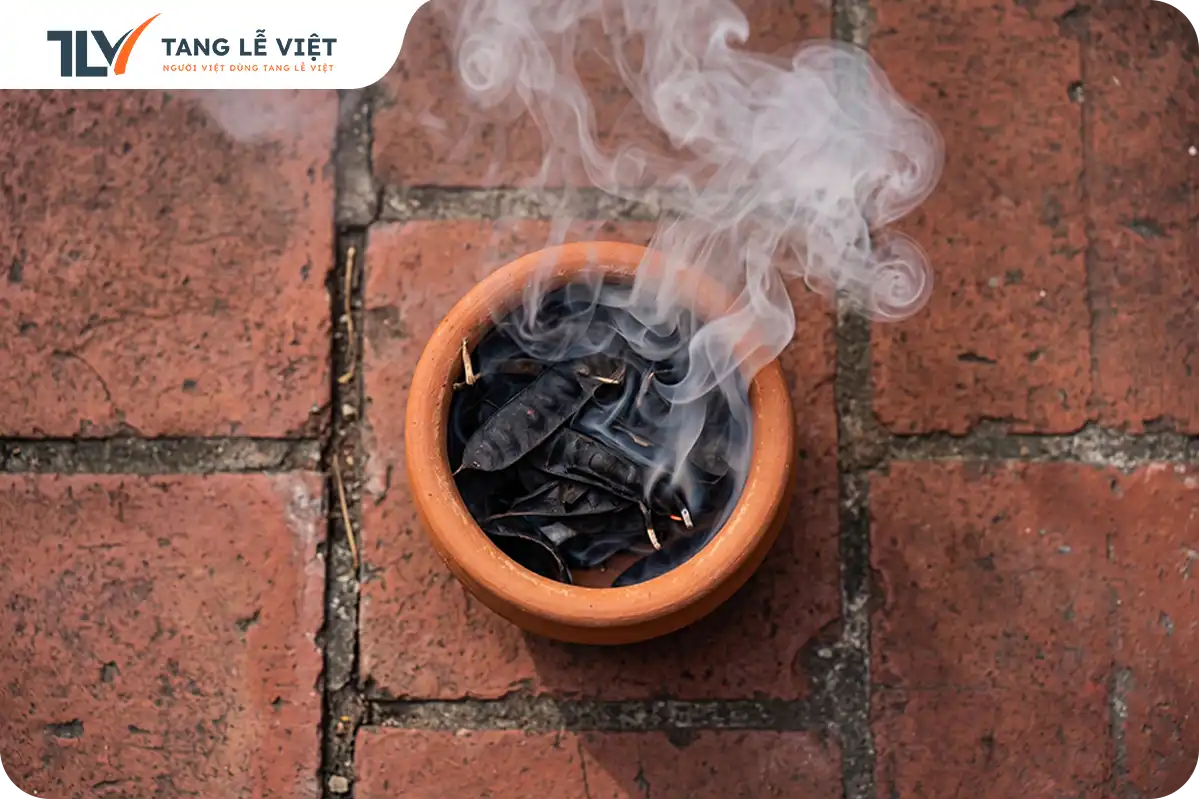 ĐỐT VÍA KHI ĐI ĐÁM TANG