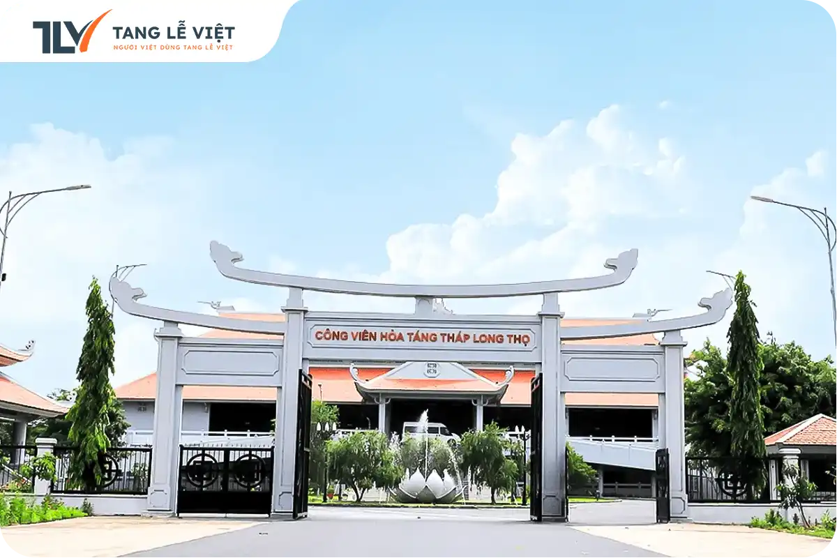 CỔNG VÀO NHÀ HOẢ TÁNG THÁP LONG THỌ